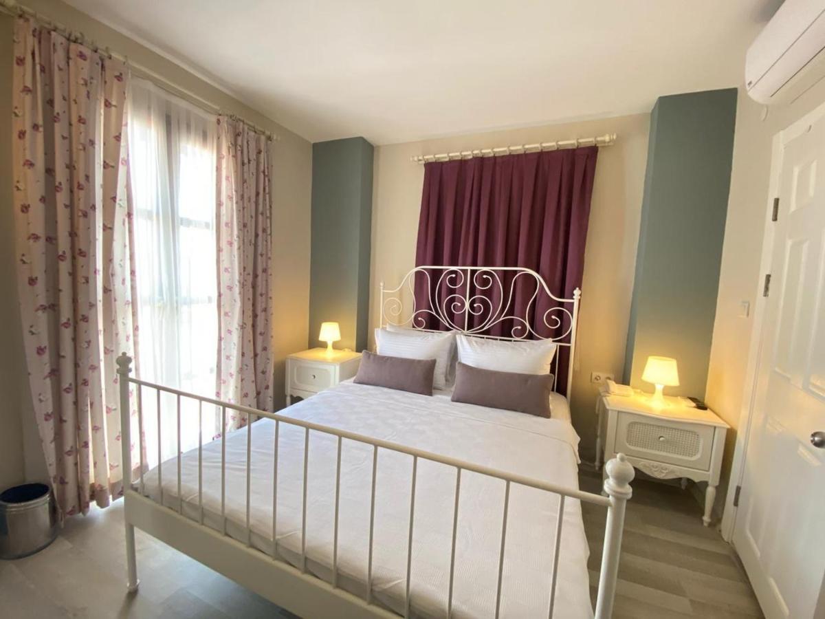 Tasquartas Otel Alacatı Bagian luar foto