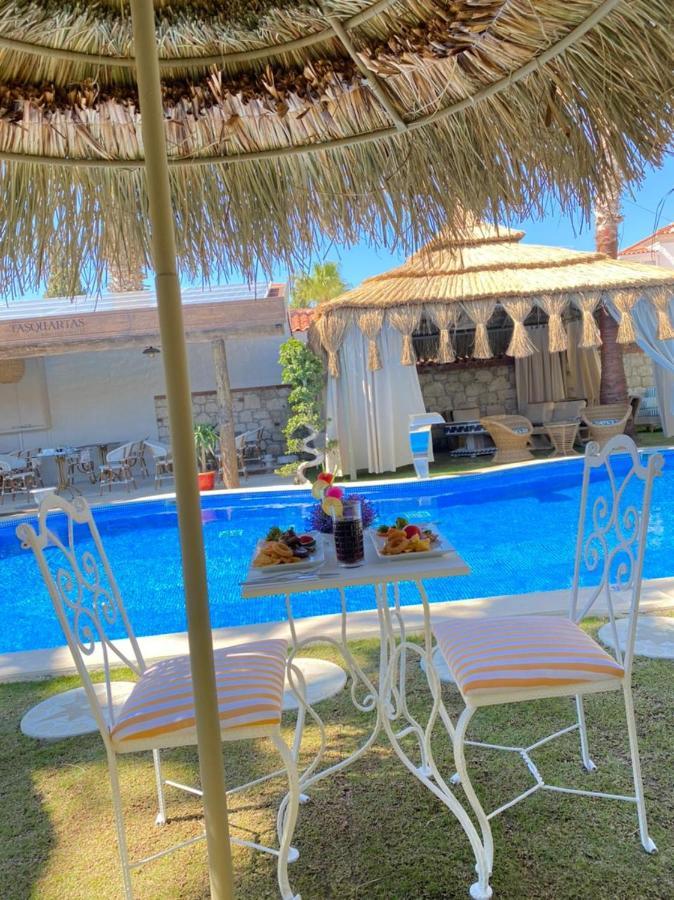 Tasquartas Otel Alacatı Bagian luar foto