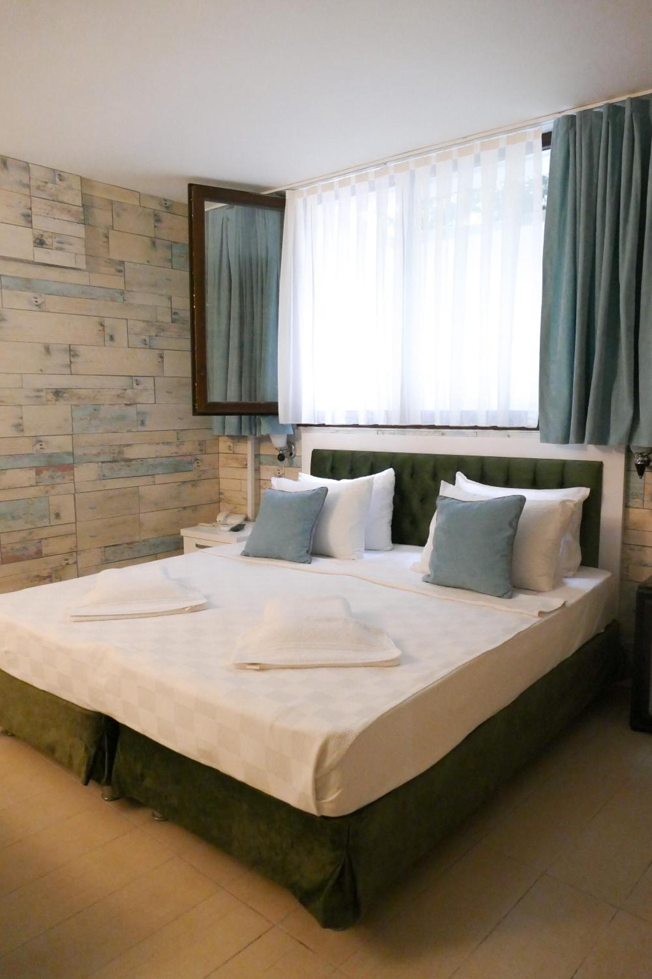 Tasquartas Otel Alacatı Bagian luar foto